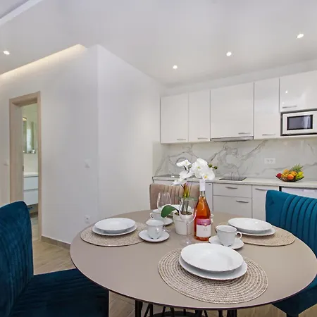 Apartamento Stella Maris - Pool, Jacuzzy & Nearby Promajna