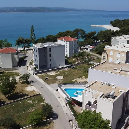 Stella Maris - Pool, Jacuzzy & Nearby Appartement